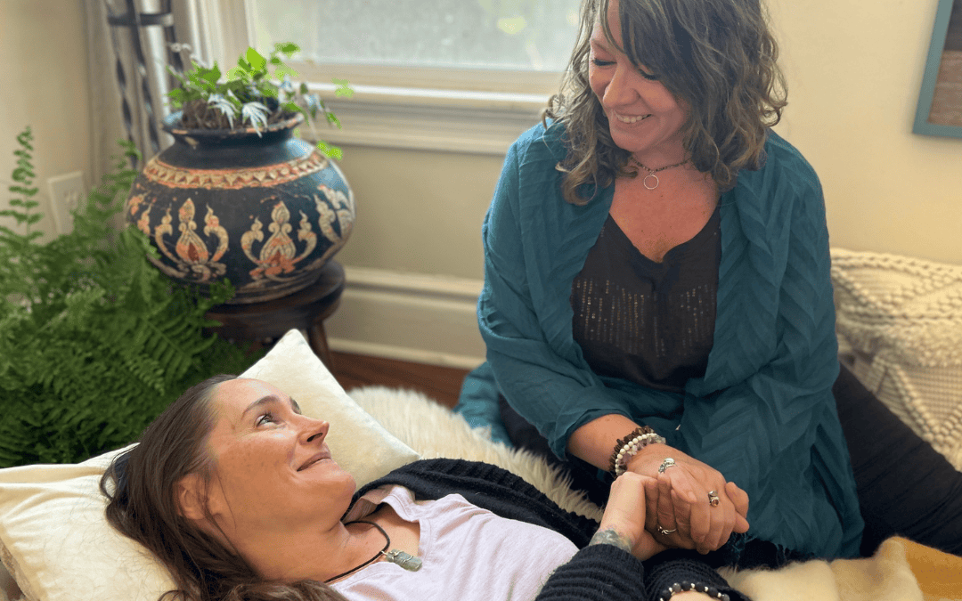 Why work with a Facilitator? The Benefits of Supervised Psilocybin Journeys